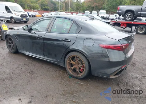 2017 Alfa Romeo Giulia Quadrifoglio Rwd из США, поврежденный, VIN ZARFAEAV3H7532849